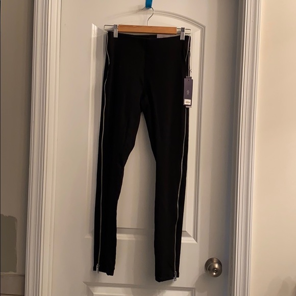 Size 2 ladies side zippered jeggings - Picture 1 of 8
